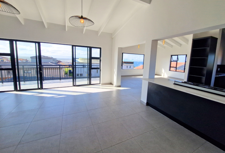 3 Bedroom Property for Sale in Wavecrest Eastern Cape